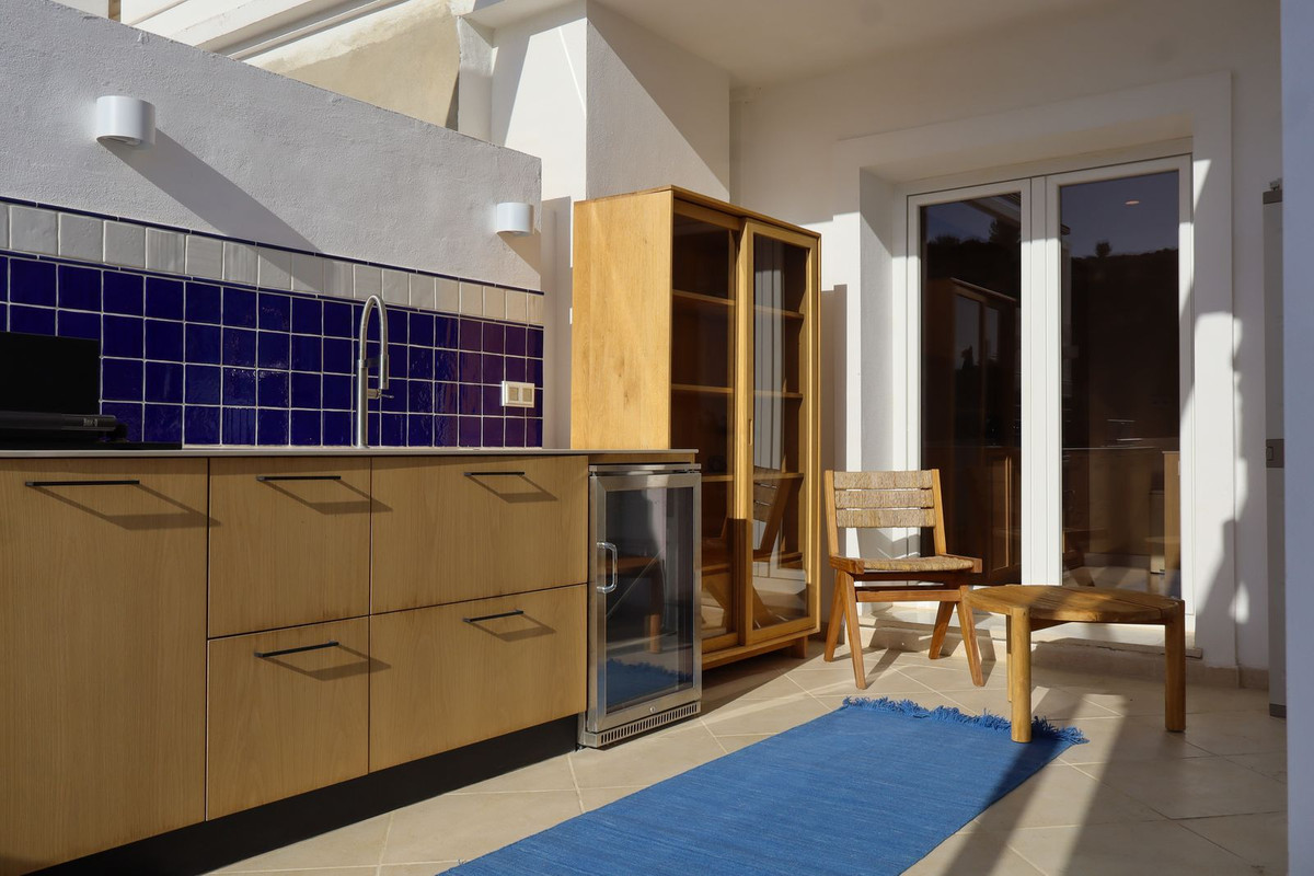 3 Bed Apartment for sale in Nueva Andalucía Costa Del Sol, Málaga, Spain