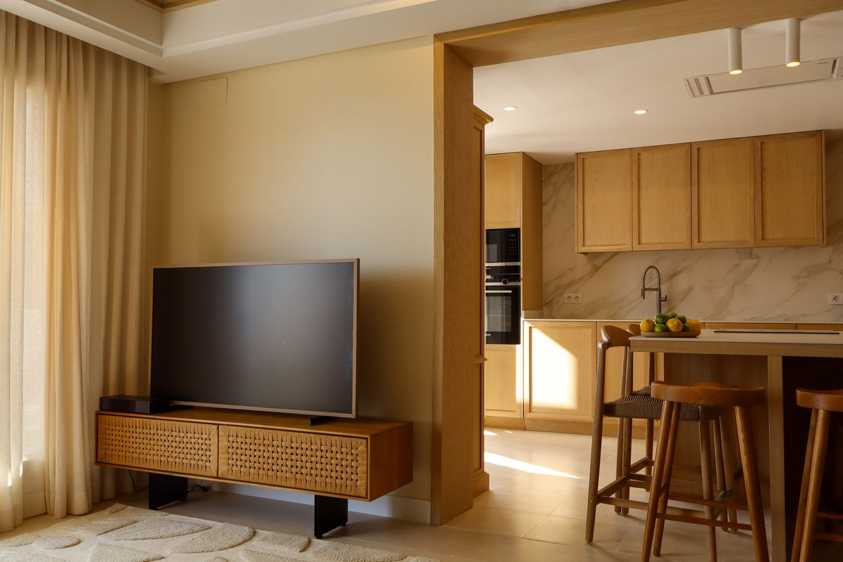 3 Bed Apartment for sale in Nueva Andalucía Costa Del Sol, Málaga, Spain