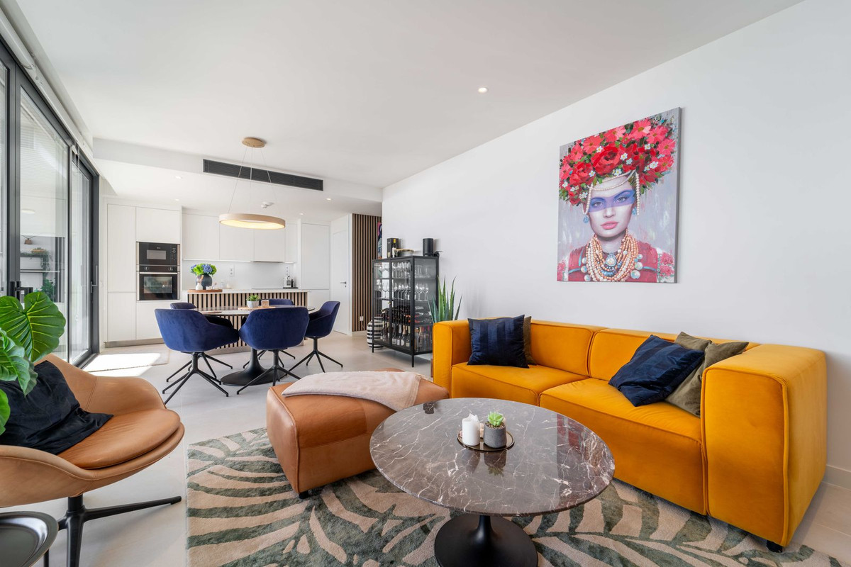 2 Bed Apartment for sale in Fuengirola Costa Del Sol, Málaga, Spain