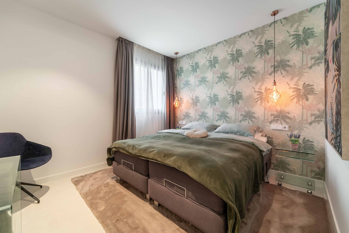 2 Bed Apartment for sale in Fuengirola Costa Del Sol, Málaga, Spain