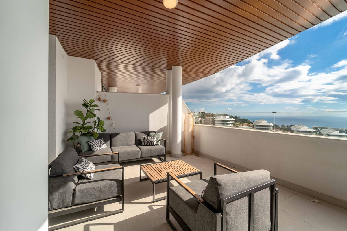 2 Bed Apartment for sale in Fuengirola Costa Del Sol, Málaga, Spain