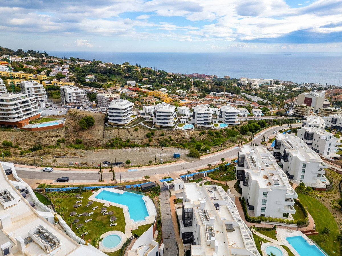 2 Bed Apartment for sale in Fuengirola Costa Del Sol, Málaga, Spain
