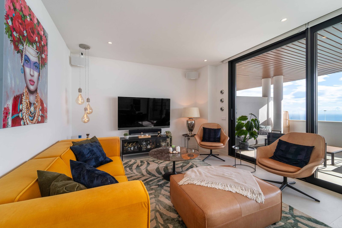 2 Bed Apartment for sale in Fuengirola Costa Del Sol, Málaga, Spain