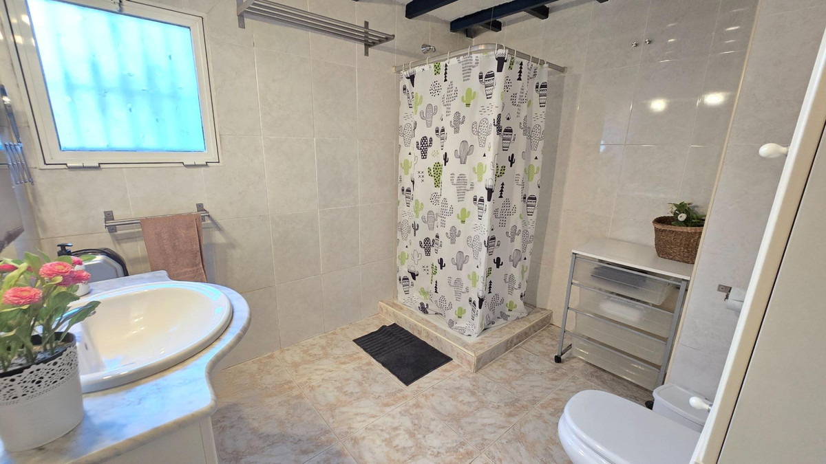 Se vende Apartamento Planta Baja de 2 dormitorios en Costa Del Sol, Málaga, España