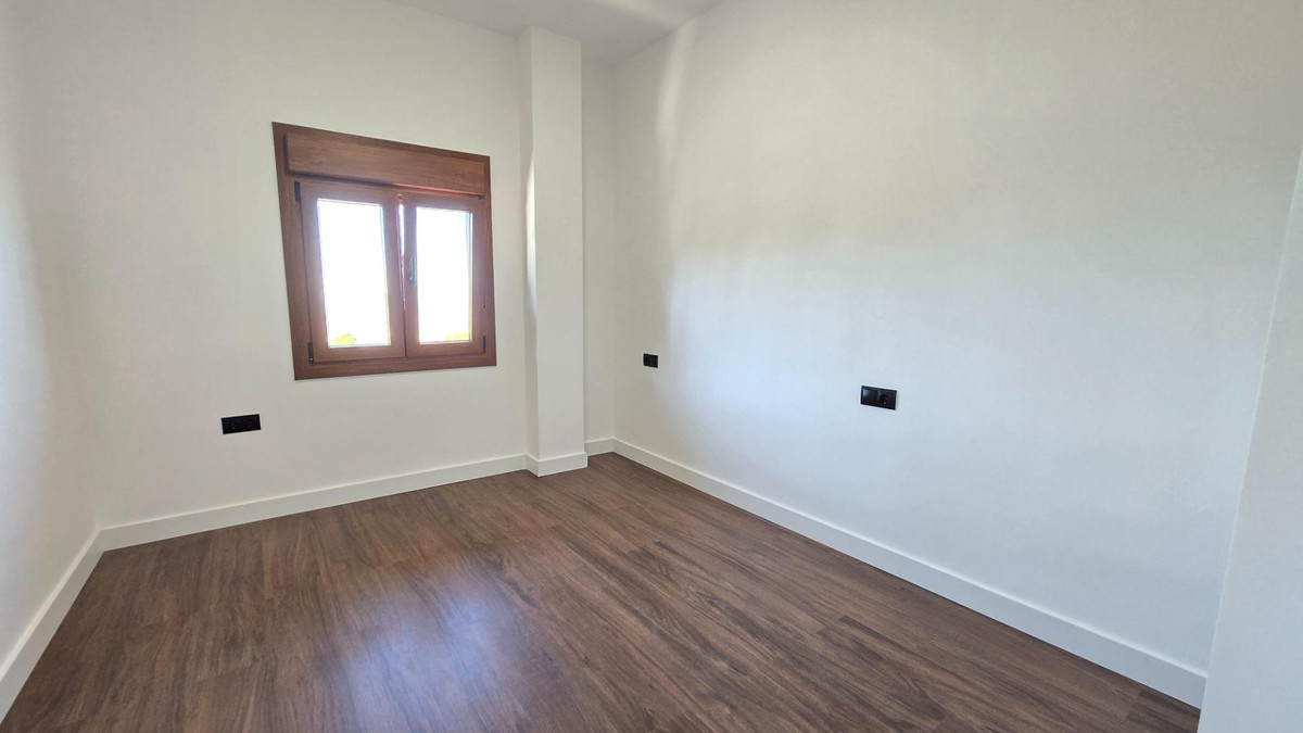 4 Bed Townhouse for sale in Limonar Málaga Ciudad, Málaga, Spain