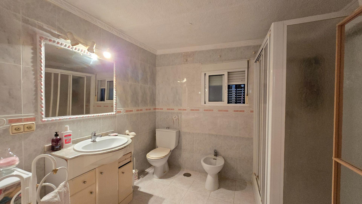 Se vende Villa - Chalet de 2 dormitorios en Costa Del Sol, Málaga, España