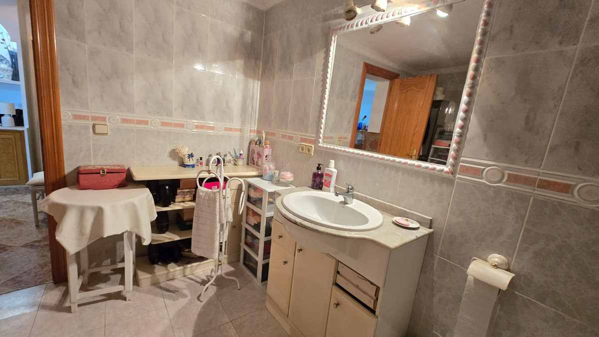 Se vende Villa - Chalet de 2 dormitorios en Costa Del Sol, Málaga, España