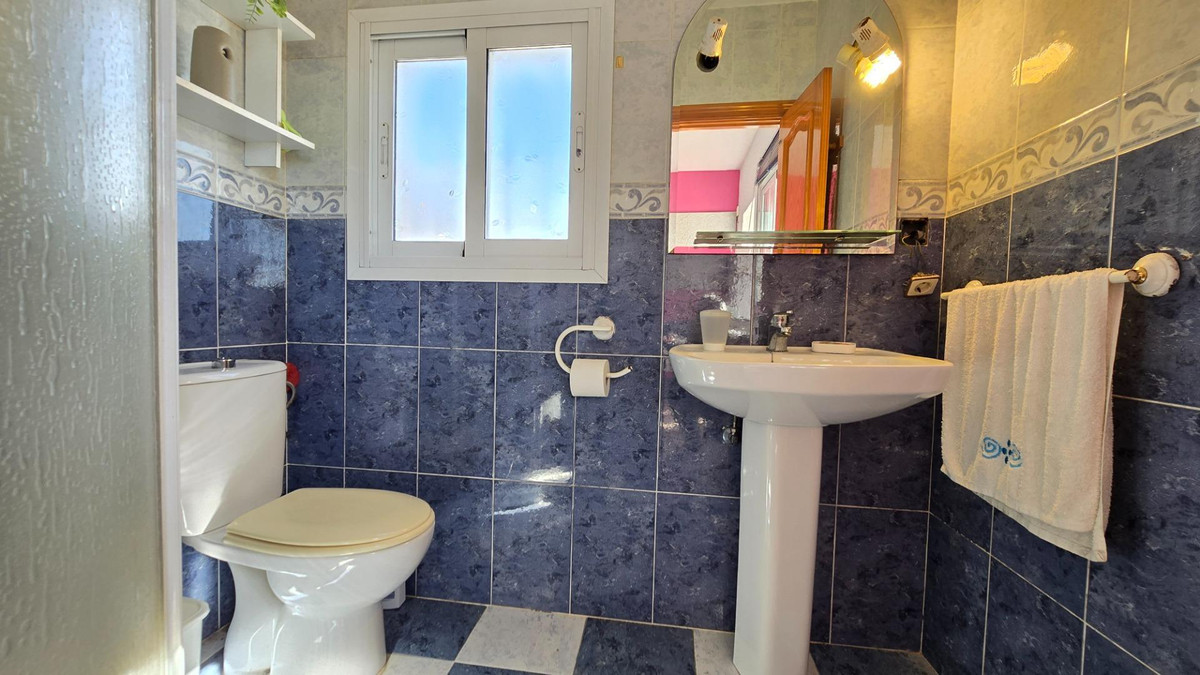 Se vende Villa - Chalet de 2 dormitorios en Costa Del Sol, Málaga, España