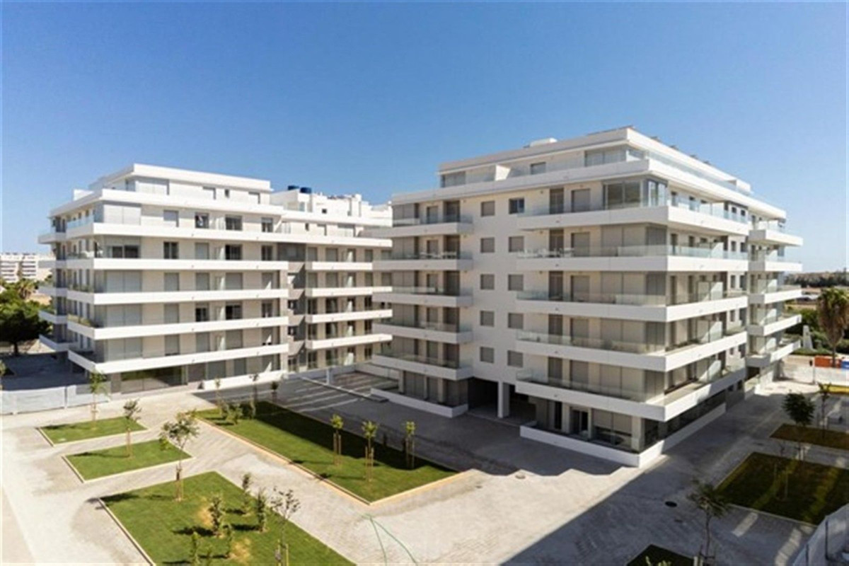 2 Bed Apartment for sale in Nueva Andalucía Costa Del Sol, Málaga, Spain