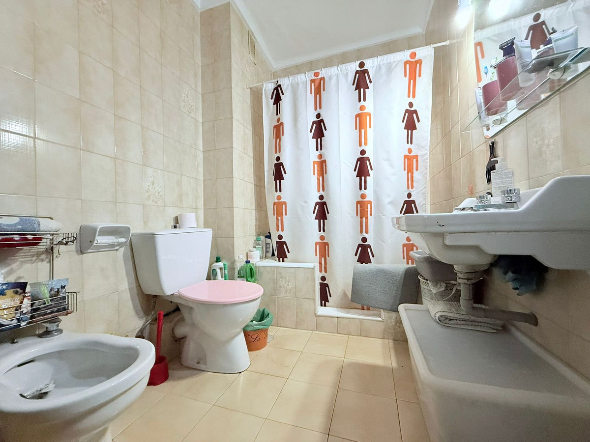 3 Bed Apartment for sale in Málaga Costa Del Sol, Málaga, Spain
