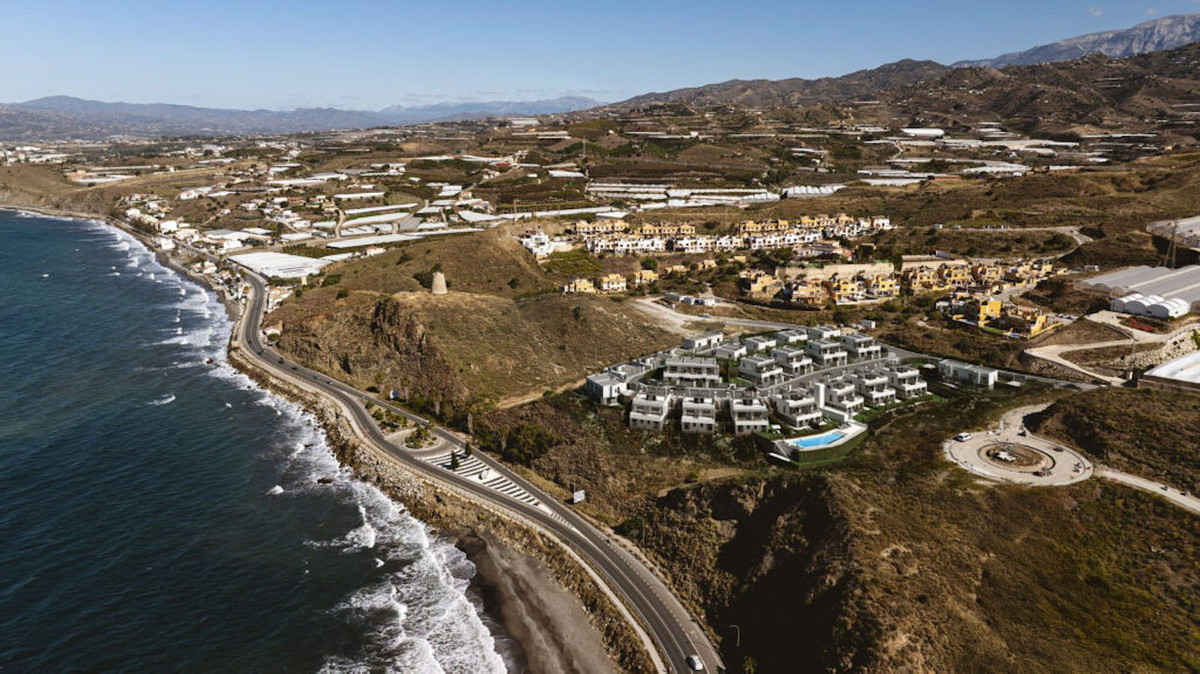 Se vende Pareada de 3 dormitorios en Costa Del Sol East, Málaga, España