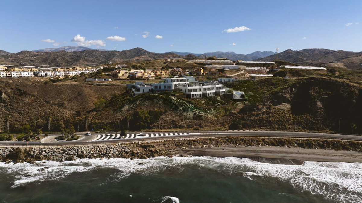 Se vende Pareada de 3 dormitorios en Costa Del Sol East, Málaga, España