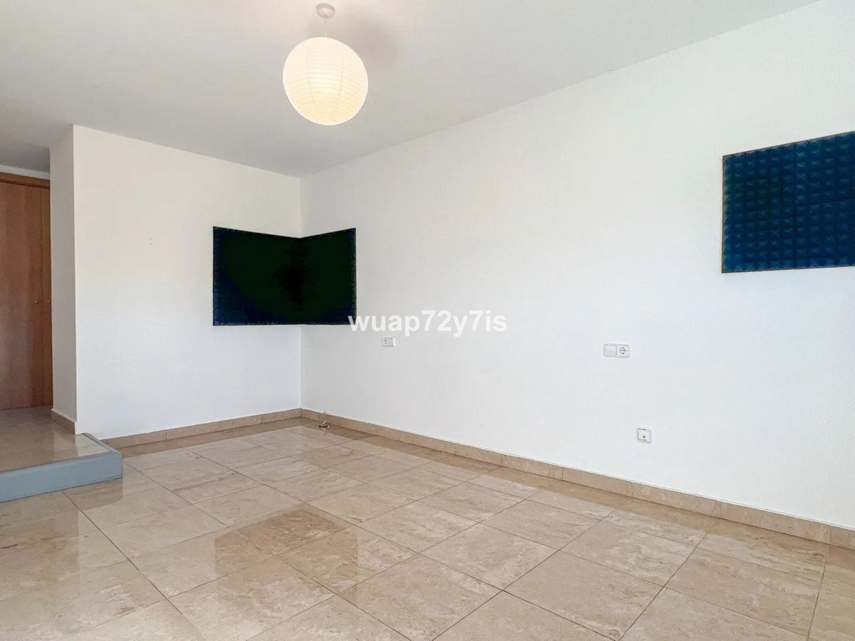 Se vende Villa - Chalet de 5 dormitorios en Costa Del Sol, Málaga, España
