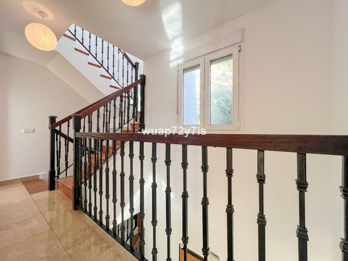 Se vende Villa - Chalet de 5 dormitorios en Costa Del Sol, Málaga, España