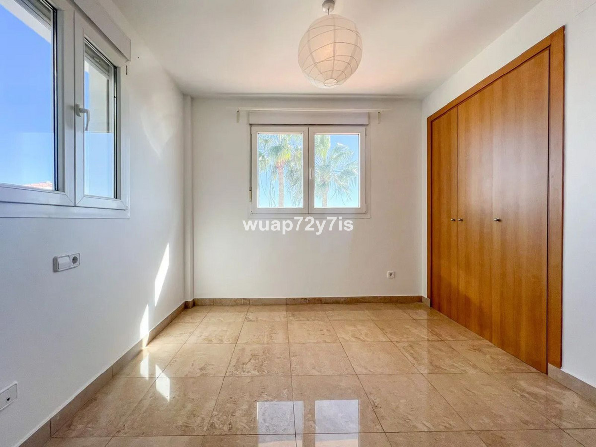 Se vende Villa - Chalet de 5 dormitorios en Costa Del Sol, Málaga, España