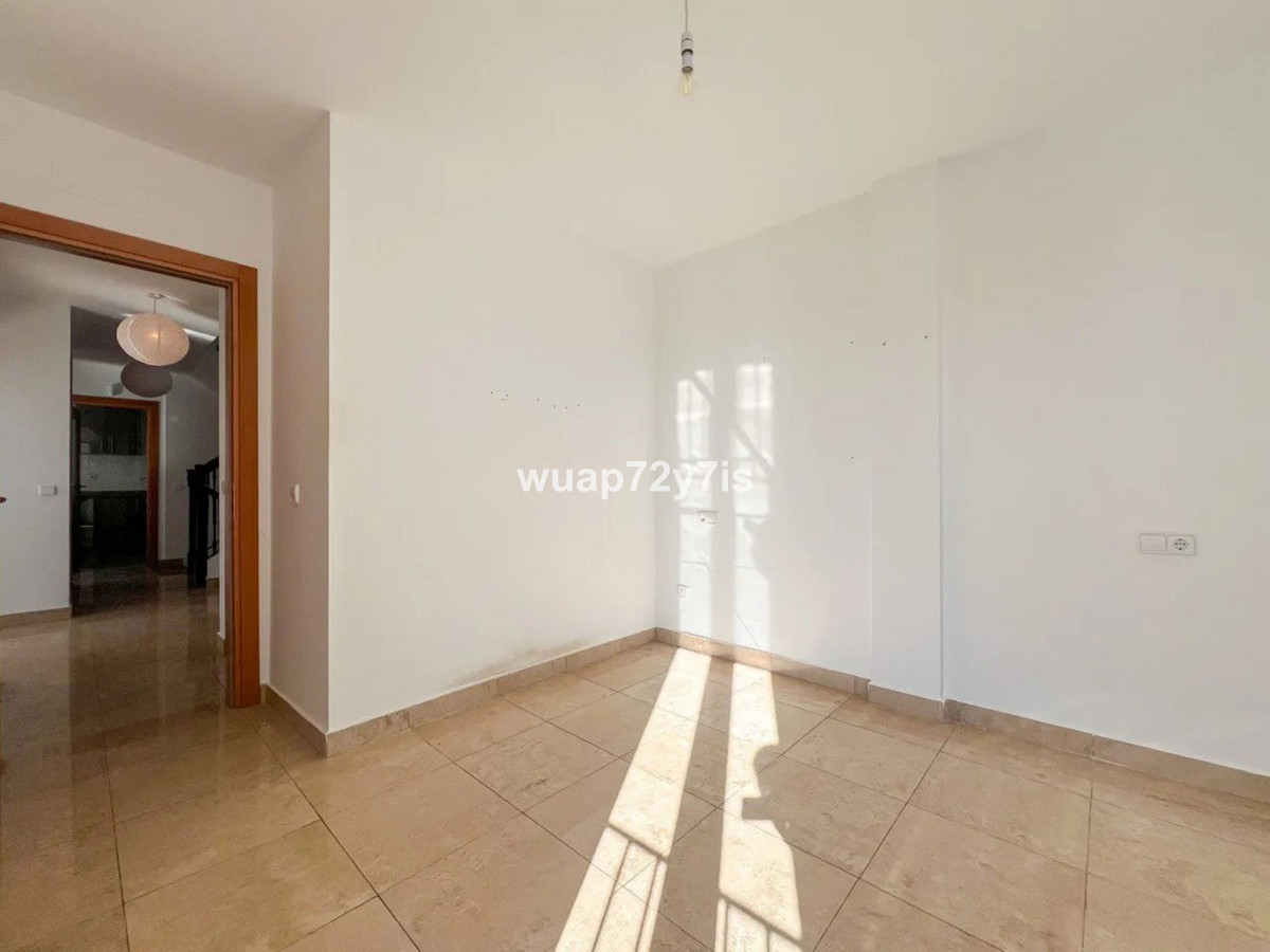 Se vende Villa - Chalet de 5 dormitorios en Costa Del Sol, Málaga, España