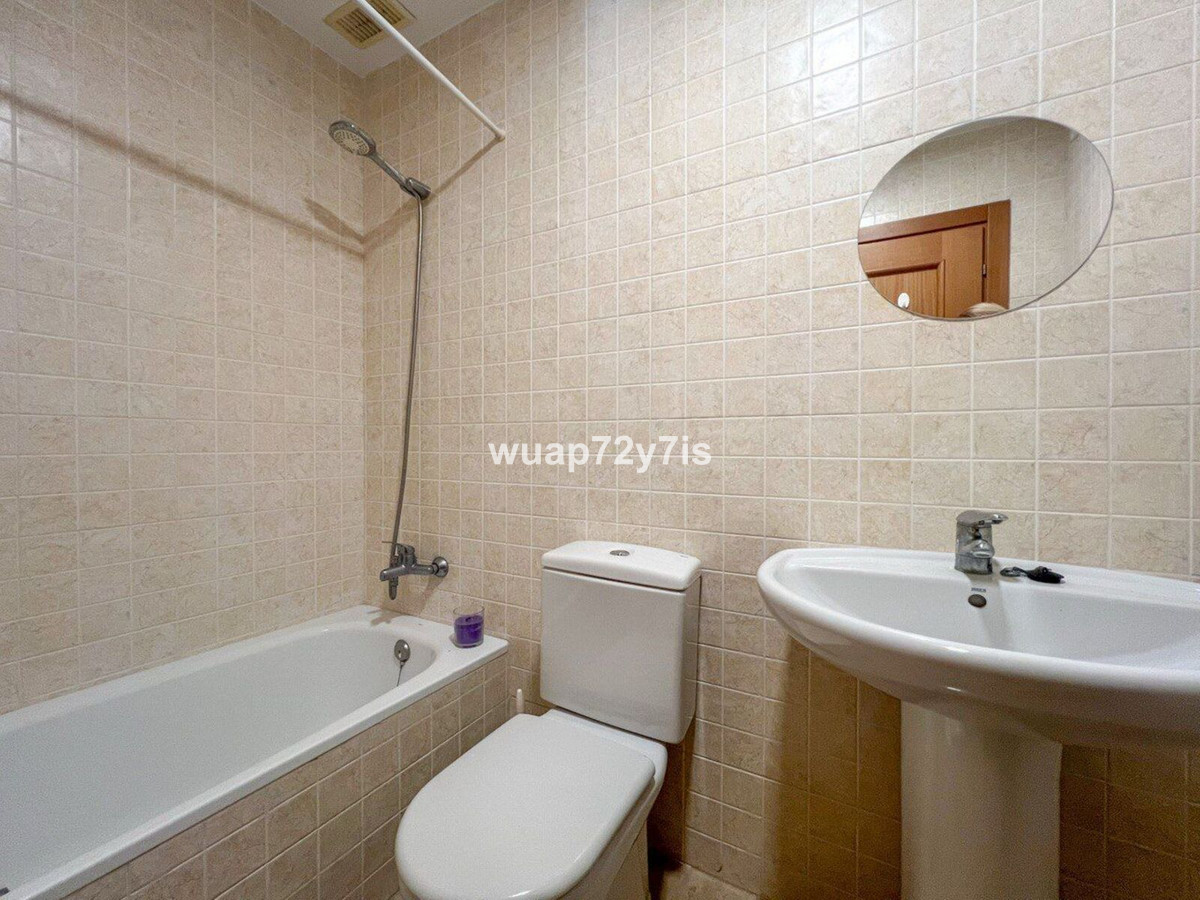 Se vende Villa - Chalet de 5 dormitorios en Costa Del Sol, Málaga, España