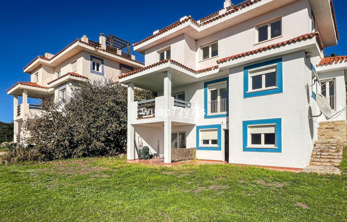 Se vende Villa - Chalet de 5 dormitorios en Costa Del Sol, Málaga, España