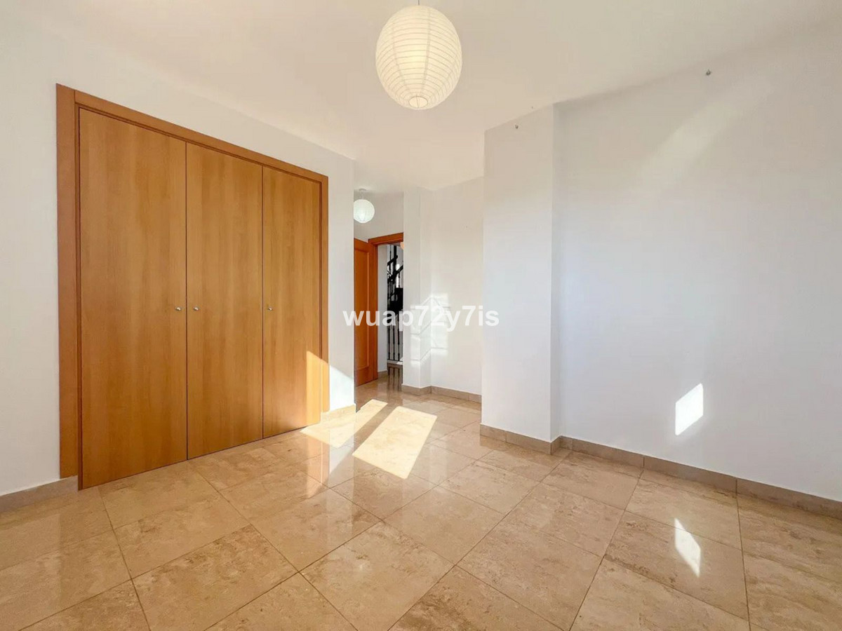 Se vende Villa - Chalet de 5 dormitorios en Costa Del Sol, Málaga, España