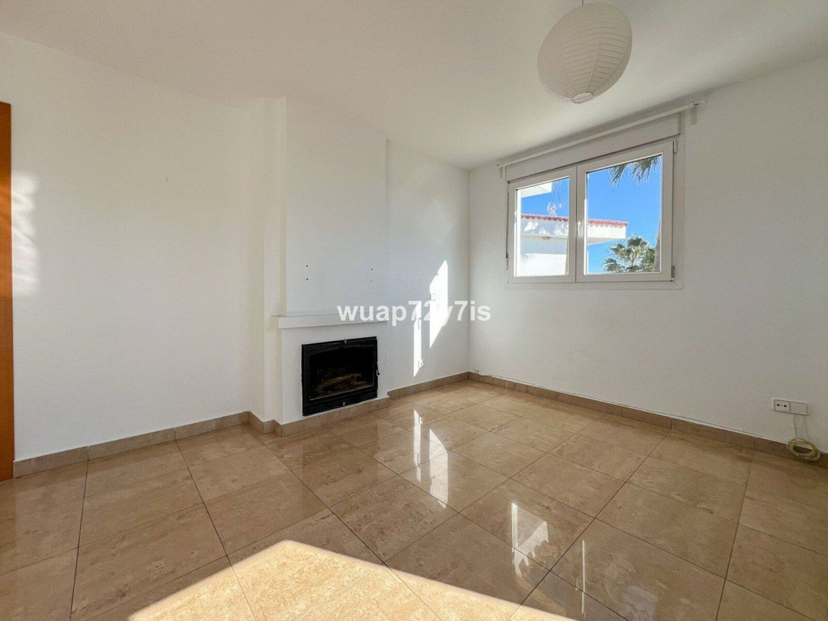 Se vende Villa - Chalet de 5 dormitorios en Costa Del Sol, Málaga, España
