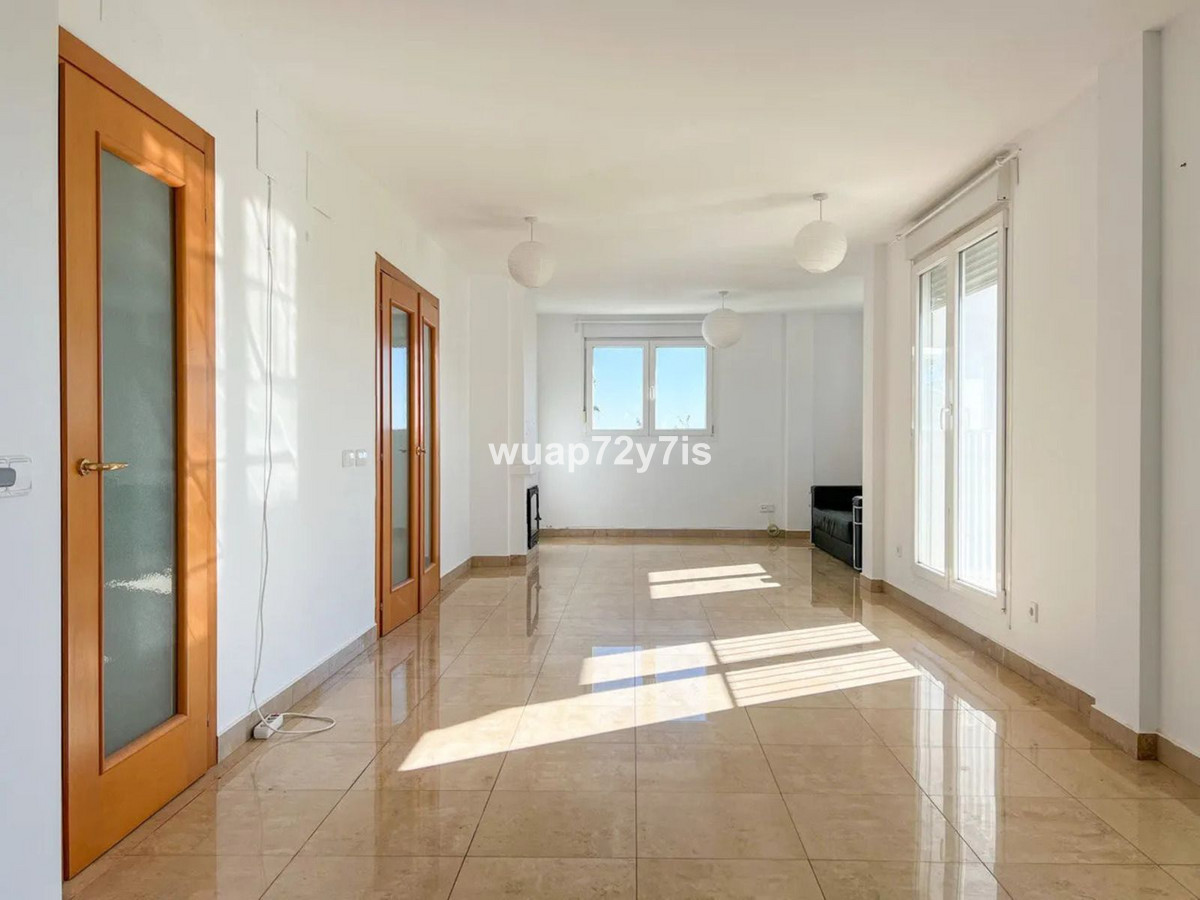 Se vende Villa - Chalet de 5 dormitorios en Costa Del Sol, Málaga, España