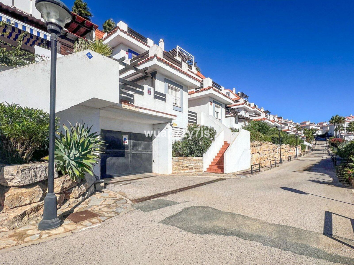 Se vende Villa - Chalet de 5 dormitorios en Costa Del Sol, Málaga, España