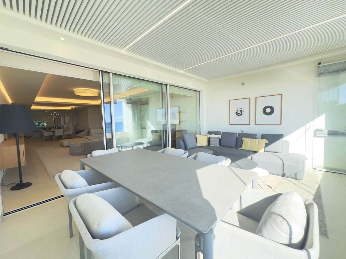 3 Bed Apartment for sale in Estepona Costa Del Sol, Málaga, Spain