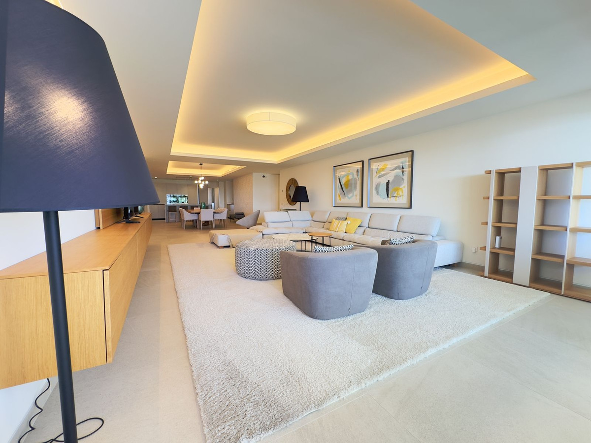3 Bed Apartment for sale in Estepona Costa Del Sol, Málaga, Spain
