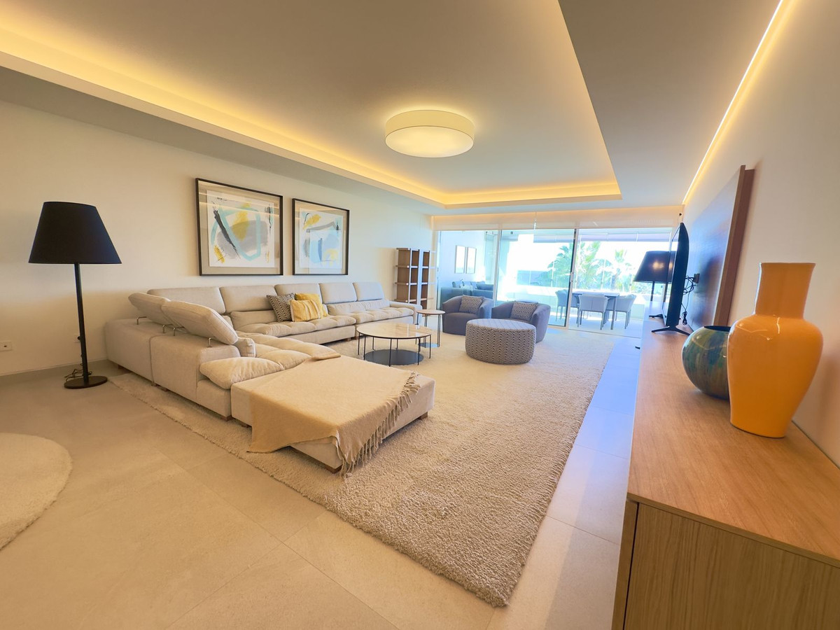 3 Bed Apartment for sale in Estepona Costa Del Sol, Málaga, Spain