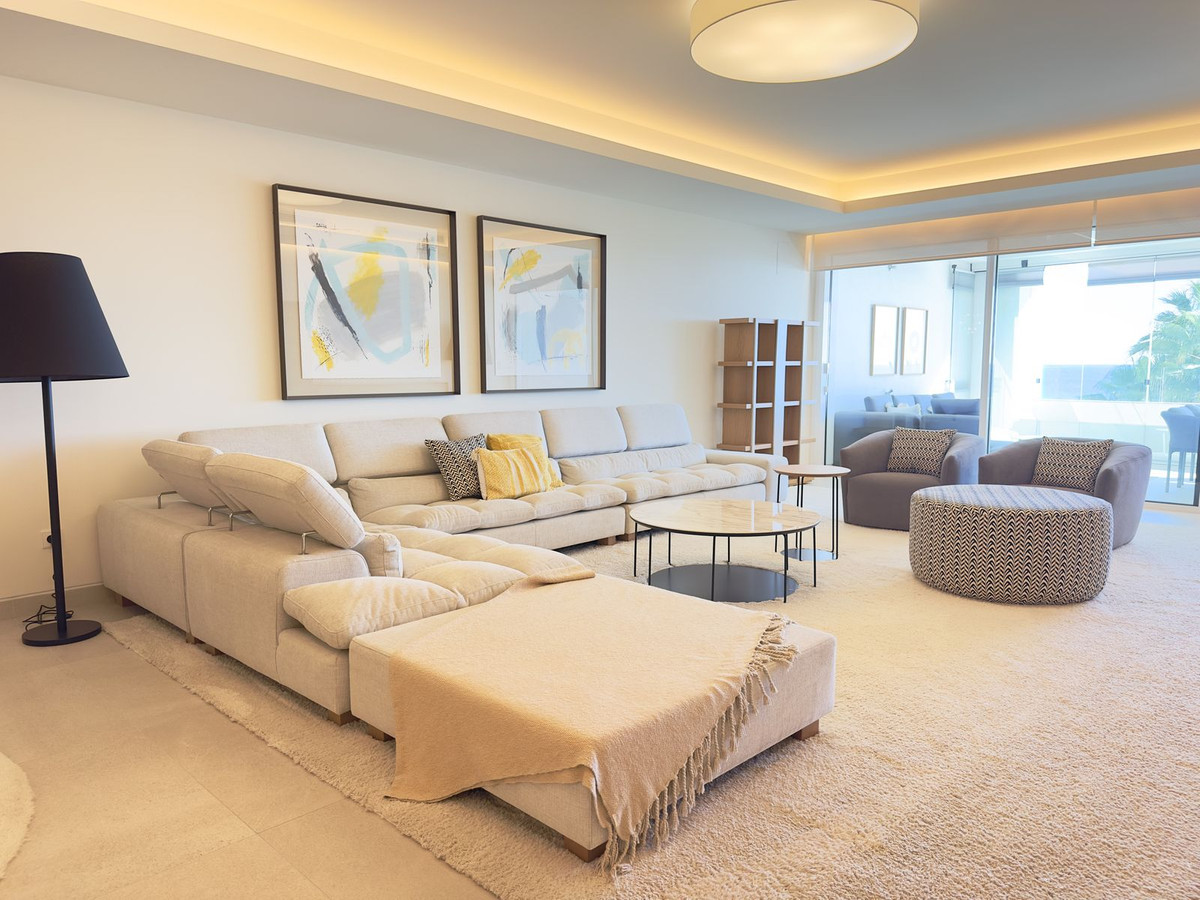 3 Bed Apartment for sale in Estepona Costa Del Sol, Málaga, Spain
