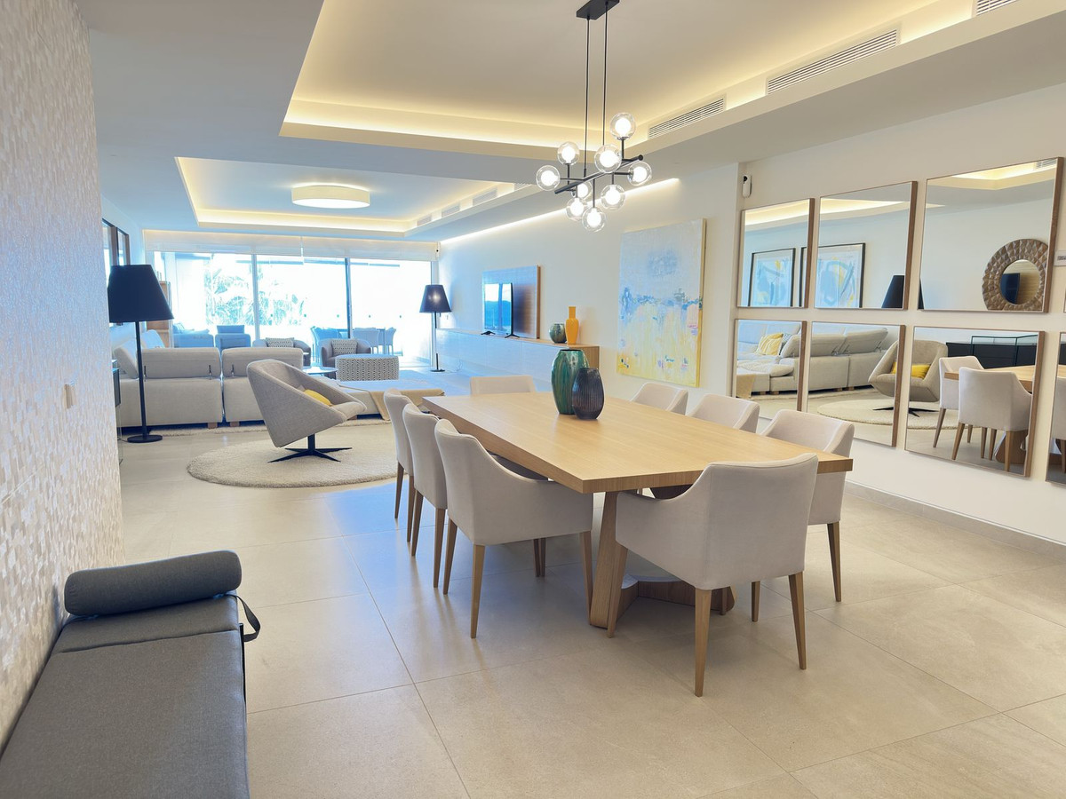 3 Bed Apartment for sale in Estepona Costa Del Sol, Málaga, Spain