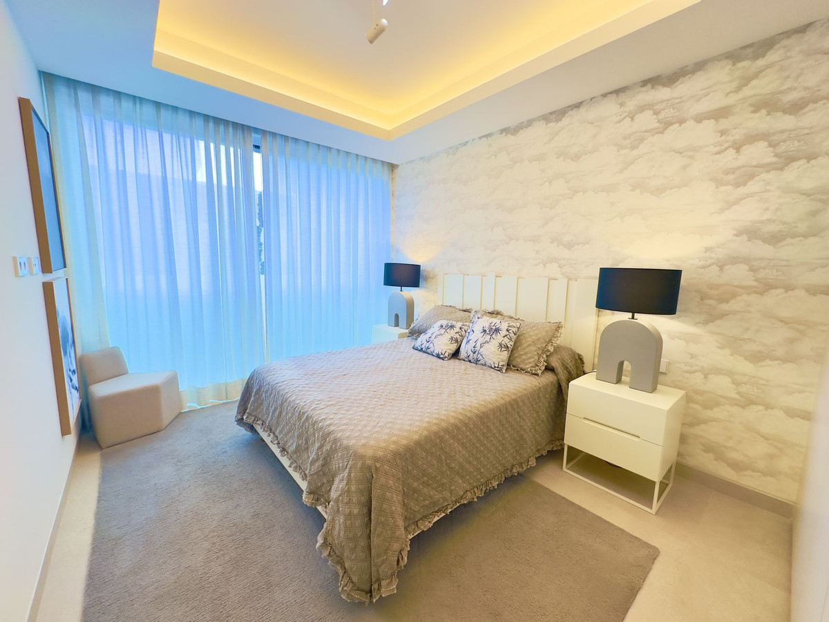 3 Bed Apartment for sale in Estepona Costa Del Sol, Málaga, Spain