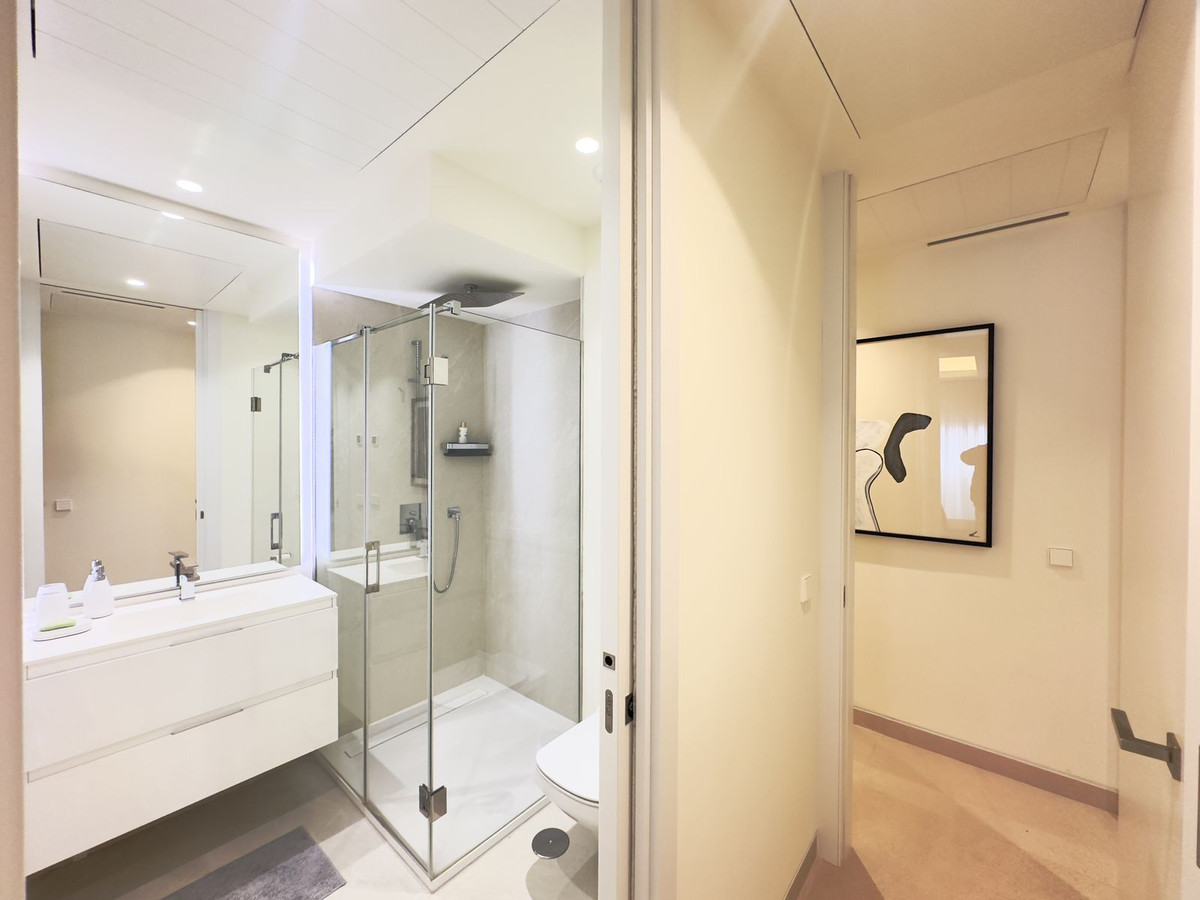 3 Bed Apartment for sale in Estepona Costa Del Sol, Málaga, Spain