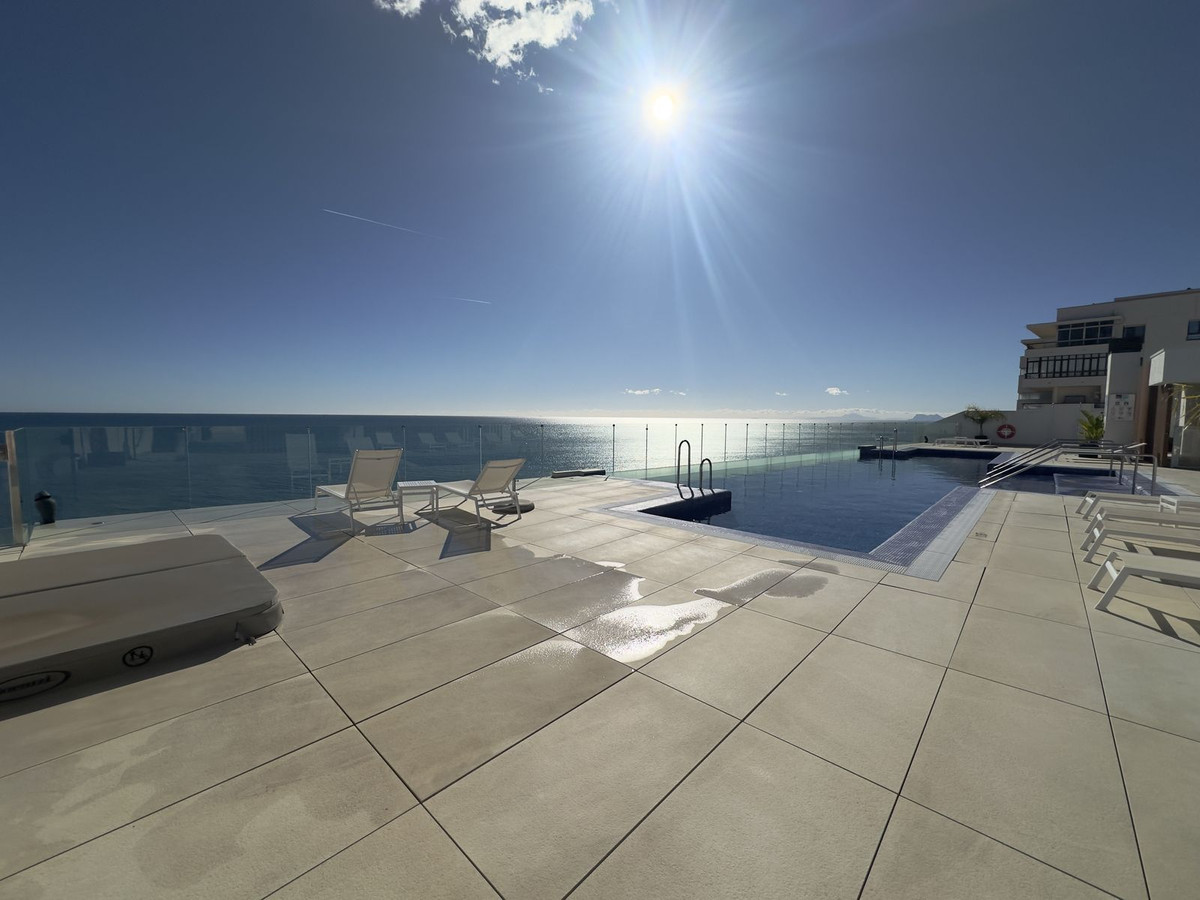 3 Bed Apartment for sale in Estepona Costa Del Sol, Málaga, Spain