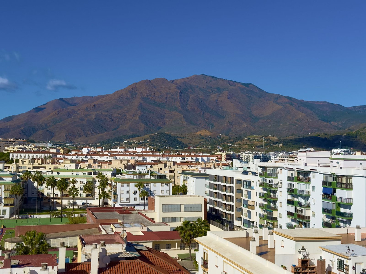 3 Bed Apartment for sale in Estepona Costa Del Sol, Málaga, Spain