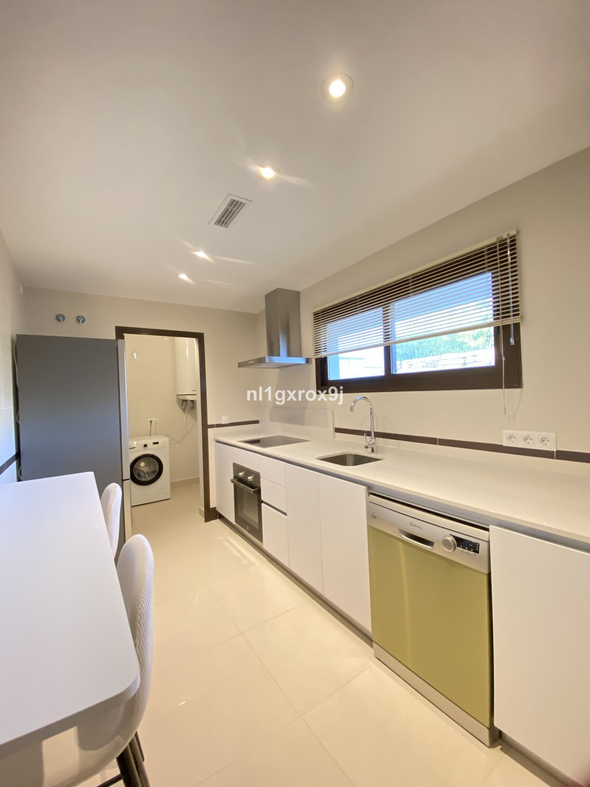 2 Bed Apartment for sale in Estepona Costa Del Sol, Málaga, Spain