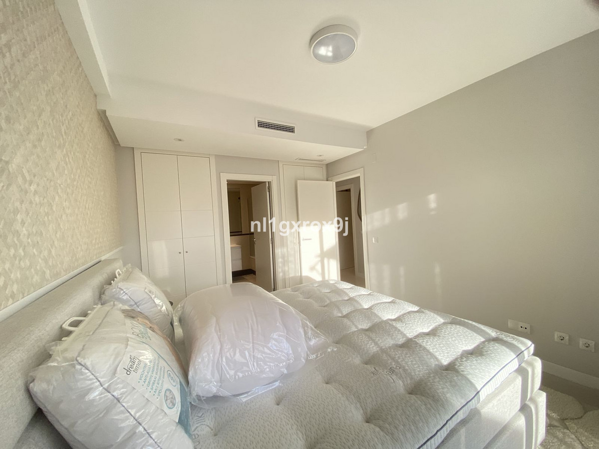 2 Bed Apartment for sale in Estepona Costa Del Sol, Málaga, Spain