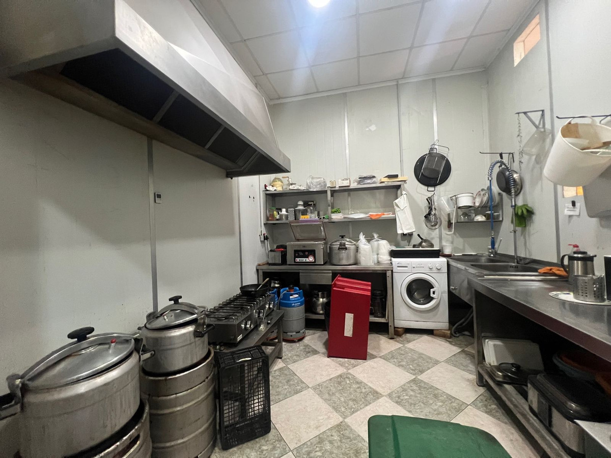Commercial unit for sale in Estepona Costa Del Sol, Málaga, Spain