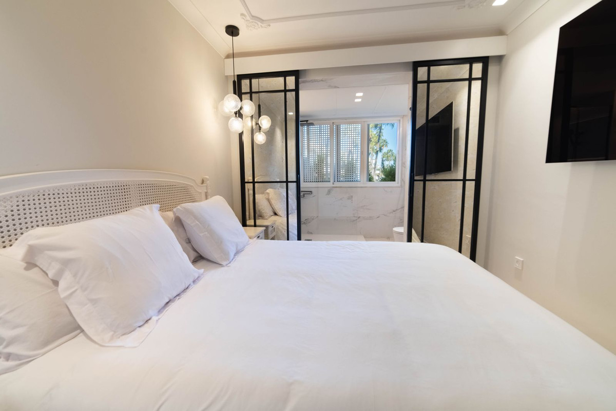 2 Bed Apartment for sale in Marbella Costa Del Sol, Málaga, Spain
