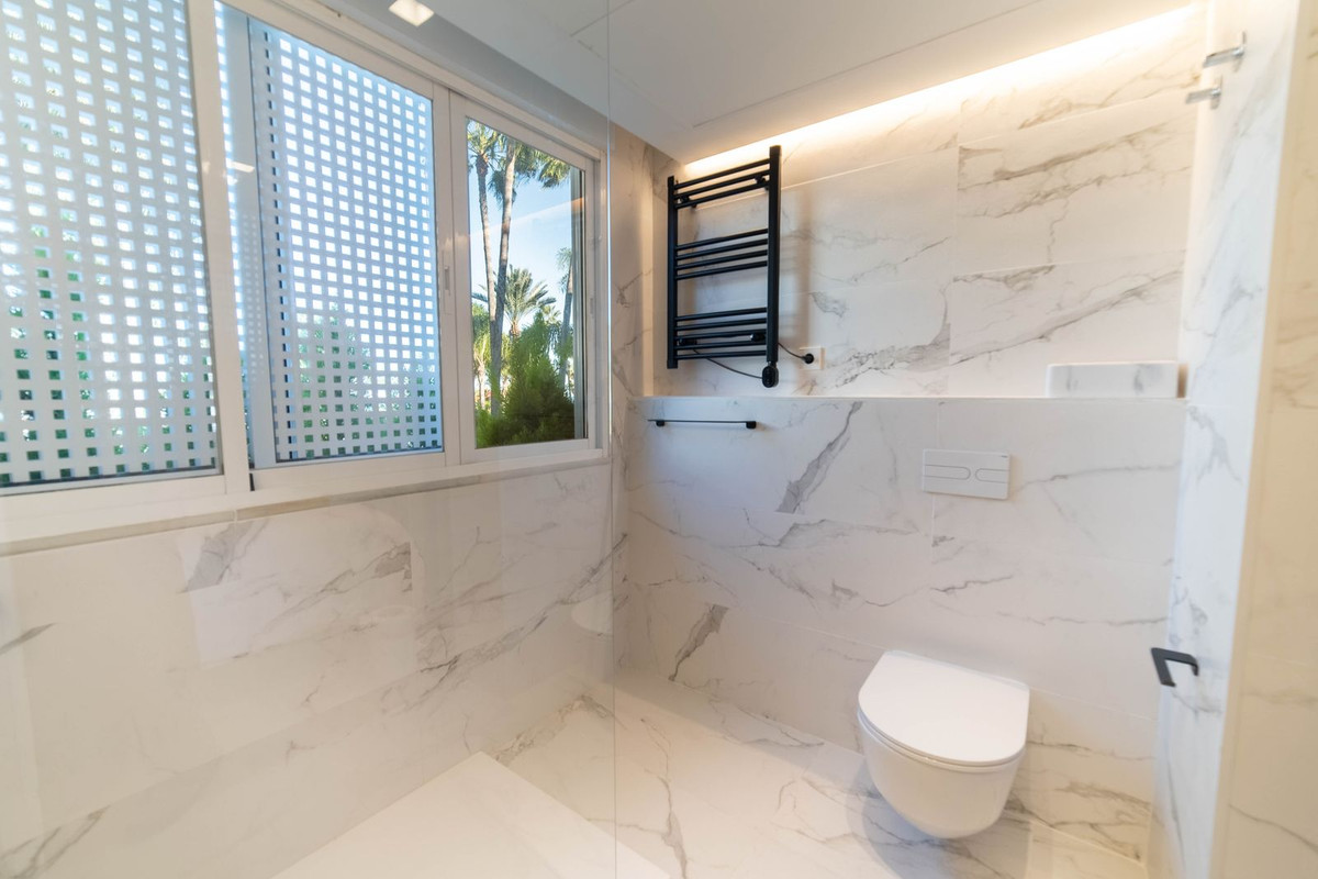 2 Bed Apartment for sale in Marbella Costa Del Sol, Málaga, Spain