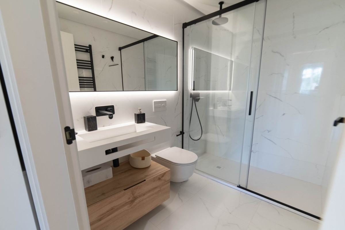 2 Bed Apartment for sale in Marbella Costa Del Sol, Málaga, Spain