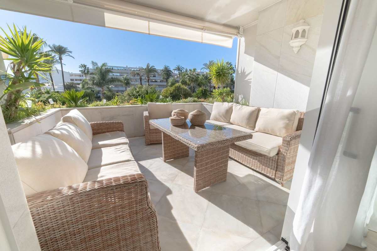 2 Bed Apartment for sale in Marbella Costa Del Sol, Málaga, Spain