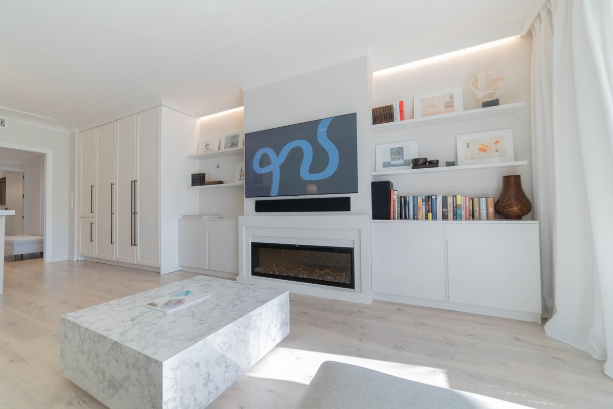 2 Bed Apartment for sale in Marbella Costa Del Sol, Málaga, Spain