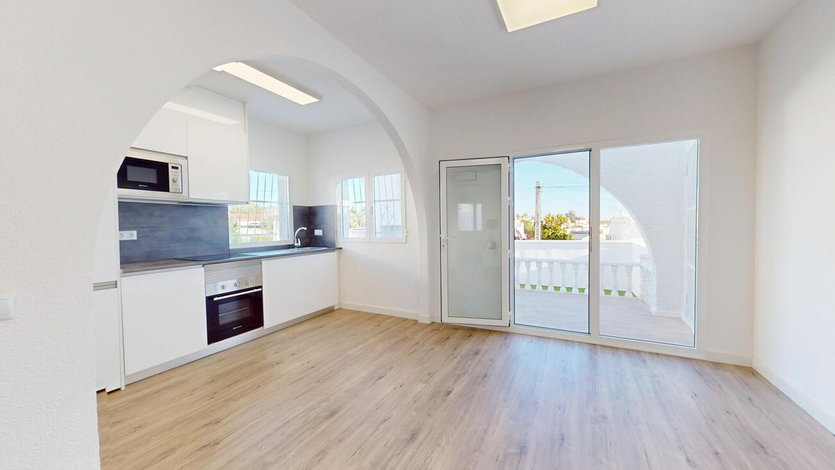 2 Bed Townhouse for sale in Blue Lagoon Costa Blanca, Alicante, Spain