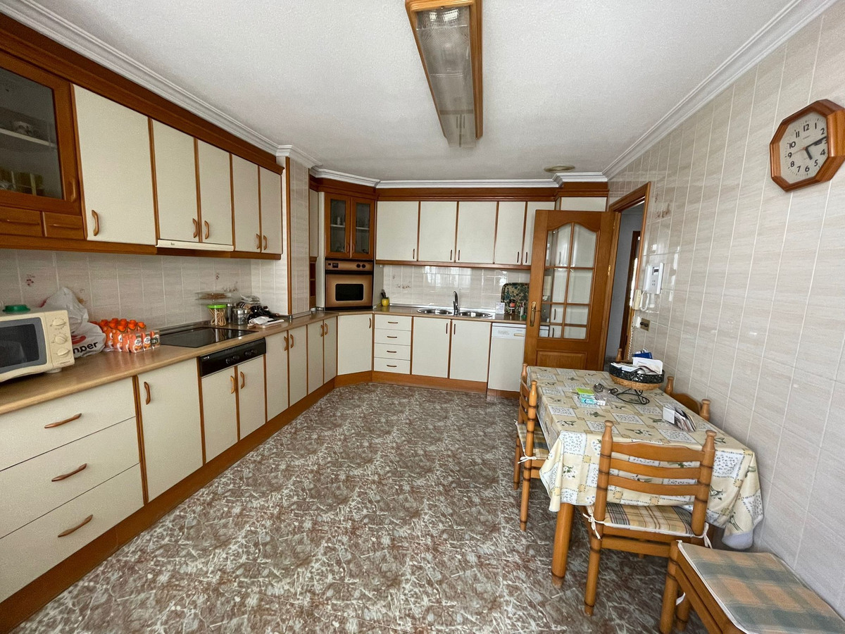 4 Bed Apartment for sale in Torrevieja Costa Blanca, Alicante, Spain