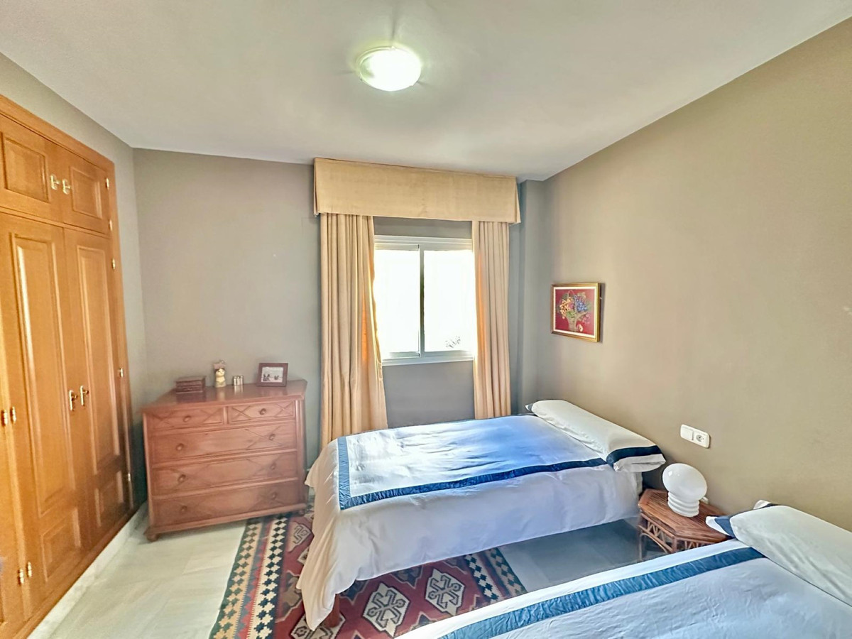 Se vende Apartamento Planta Media de 2 dormitorios en Costa Del Sol, Málaga, España