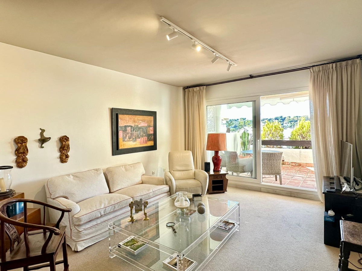 Se vende Apartamento Planta Media de 2 dormitorios en Costa Del Sol, Málaga, España