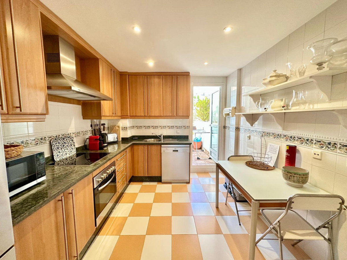 Se vende Apartamento Planta Media de 2 dormitorios en Costa Del Sol, Málaga, España