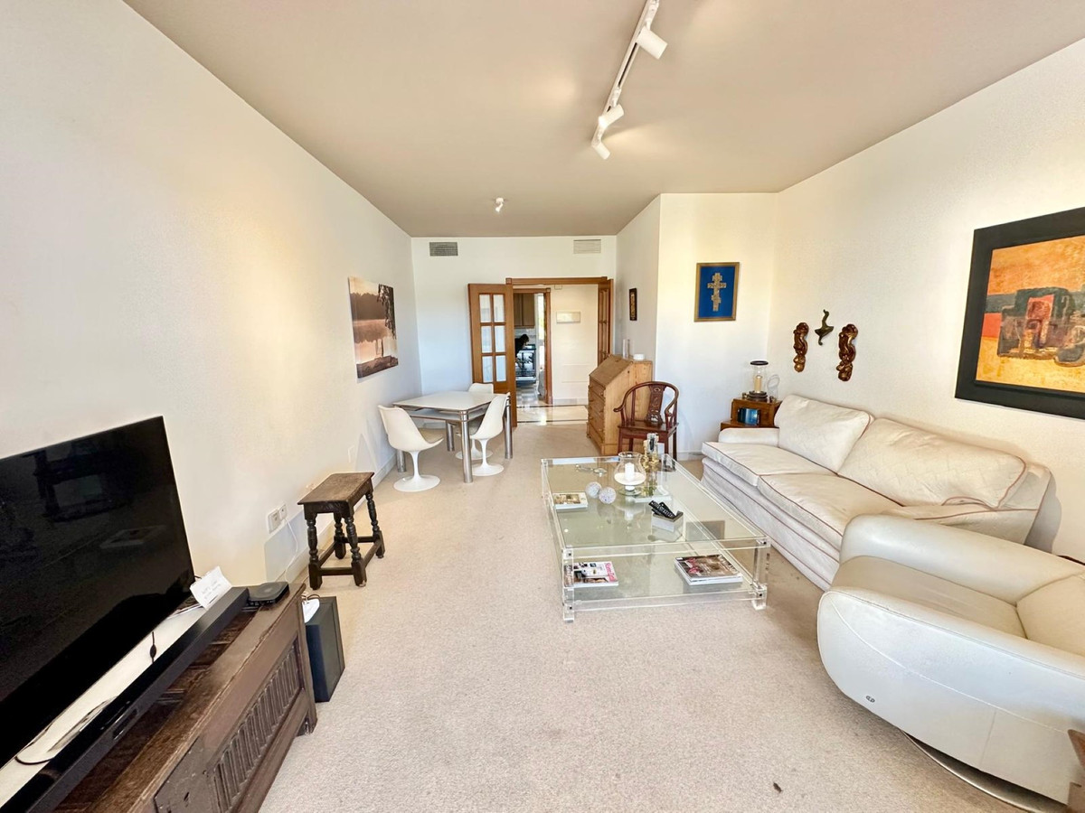Se vende Apartamento Planta Media de 2 dormitorios en Costa Del Sol, Málaga, España