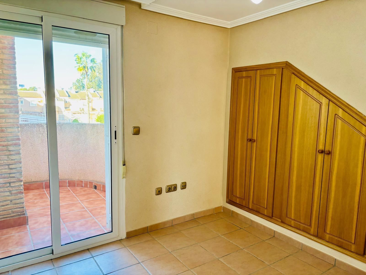 Se vende Adosada de 3 dormitorios en Costa Blanca, Alicante, España